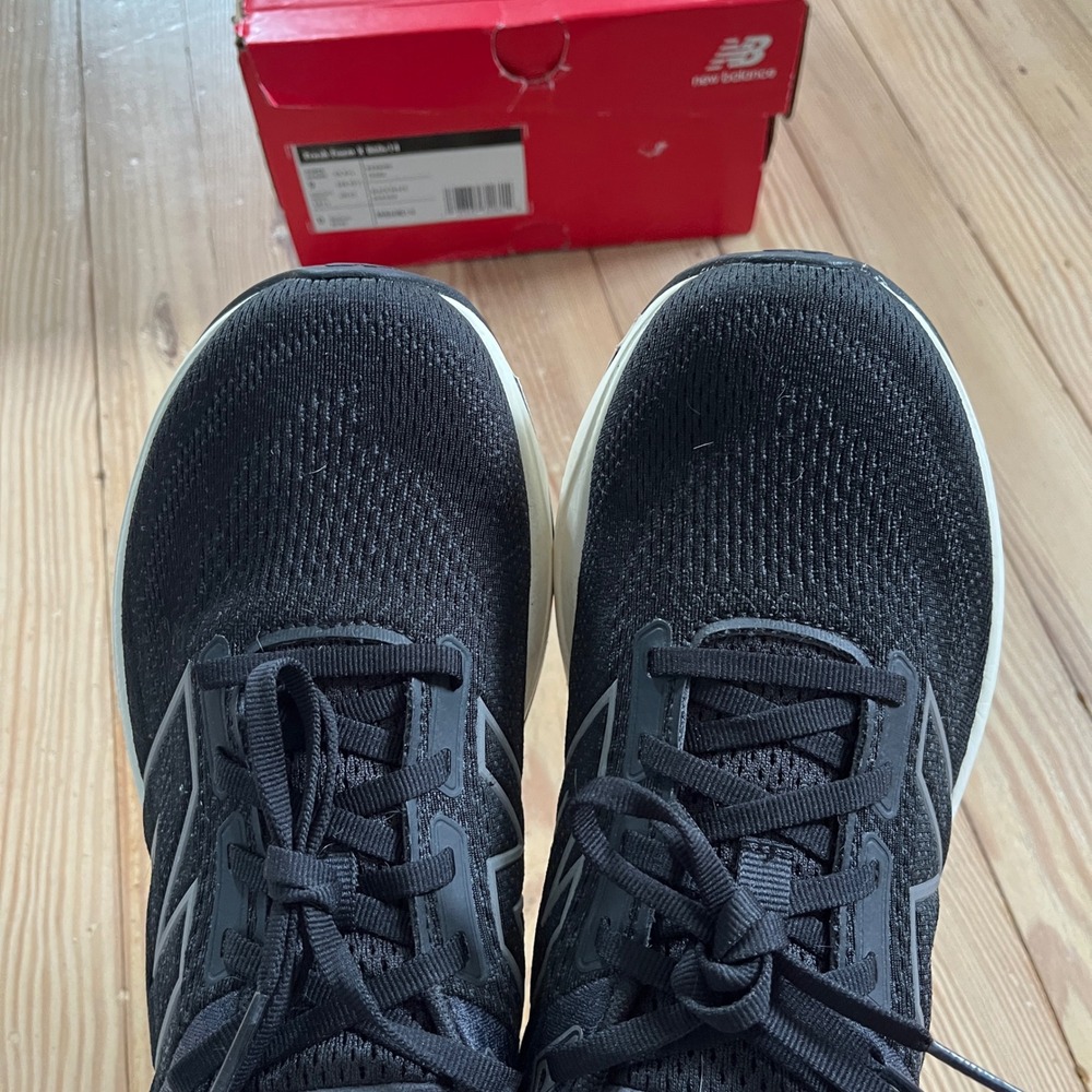 New Balance Fresh Foam X 860v14 Mens 9 Black White Running Shoes M860K14 comfort - Picture 10 of 10